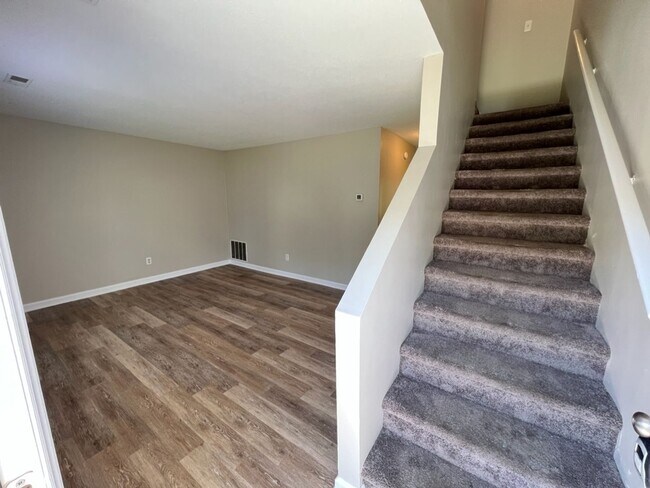 Building Photo - Updated 2 Bedroom Duplex in Durham