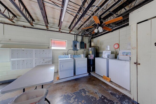 Building Photo - 121 46th Ave