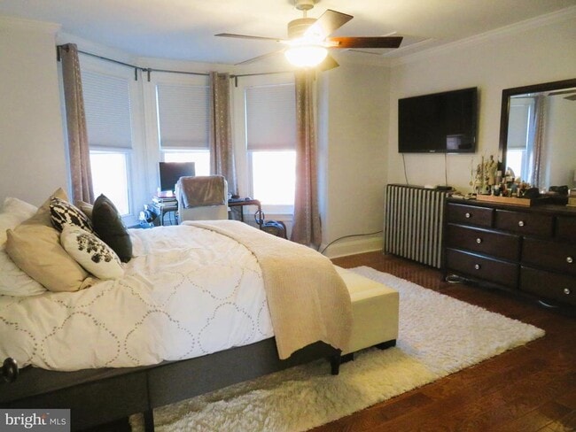 Building Photo - 5206 Ridge Ave