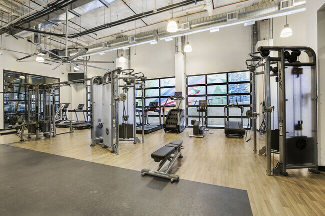 Building Photo - ZIA Sunnyside