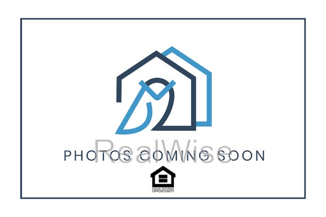Building Photo - 1931 NW Larch Spur Ct