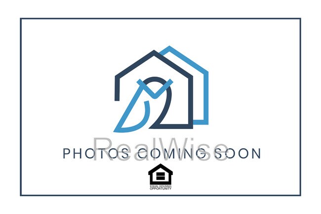 Building Photo - 2170 NW North Hill Dr