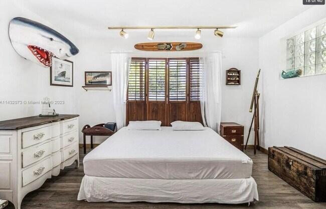 Building Photo - 7960 Hawthorne Ave