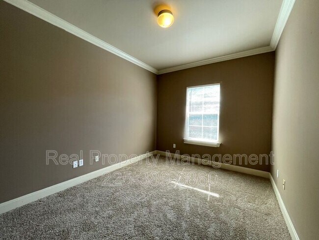 Building Photo - 31855 LA Hwy 16