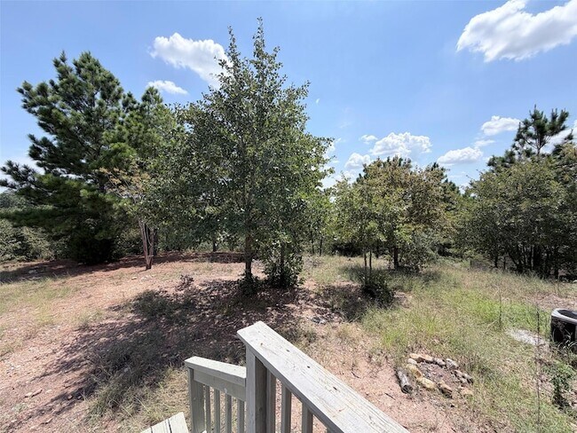 Building Photo - 157 Lakeside Dr