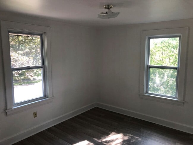 Building Photo - Spacious 3-Bedroom Home for Lease Goodyear...