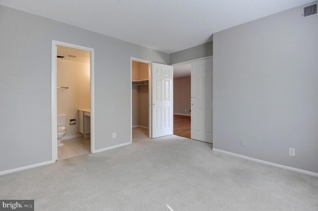 Building Photo - 8370 Greensboro Dr