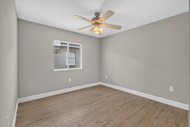 Building Photo - 557 Lindsay Anne Ct