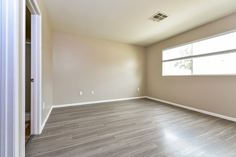 Building Photo - 2306 Hollow Oak Ave