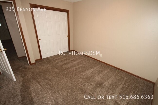 Building Photo - 939 Kenyon Ave