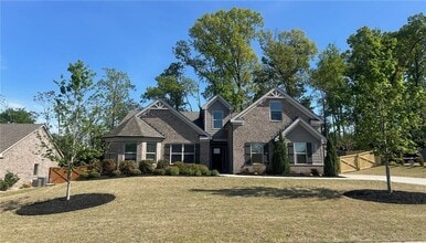 Building Photo - 4070 Mayhill Cir