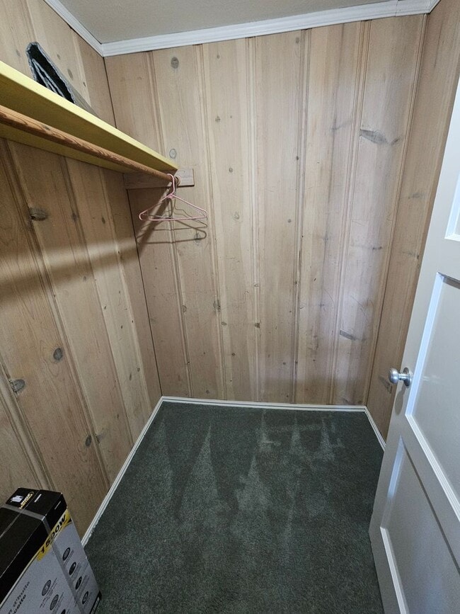 Building Photo - Furnished  Rental available now with lake ...