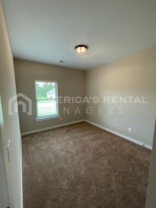 Building Photo - Home for Rent in Tuscaloosa, AL!!! View with 48 Hours Notice!
