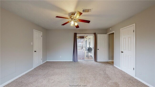 Building Photo - 1107 Braeswood Dr