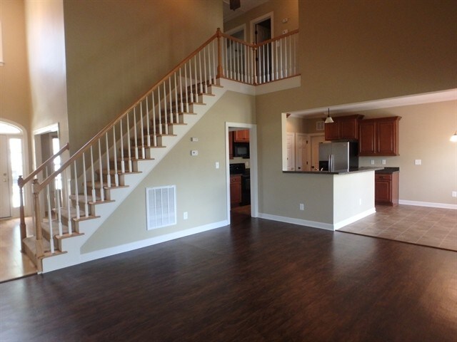 Building Photo - 100 Millwood Dr