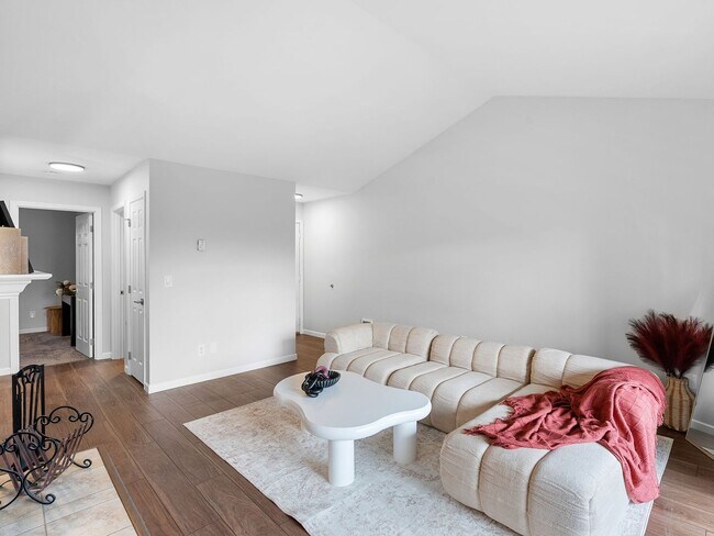 Building Photo - Updated Quiet 1-bedroom, 1-bath condo in the heart of Murrayhill