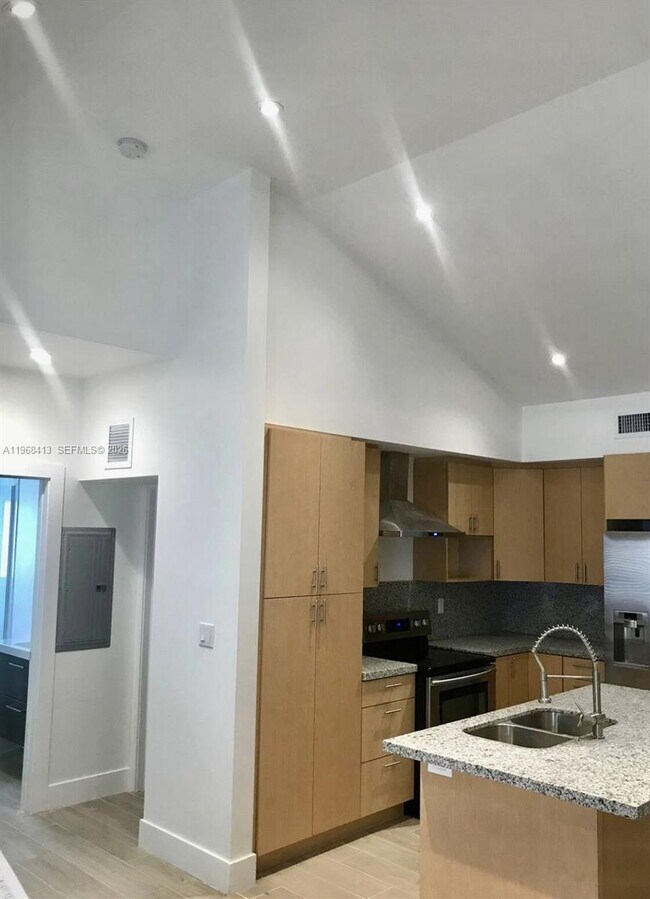 Building Photo - 500 NW 43rd Ct