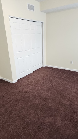 Building Photo - 42 S Adams St