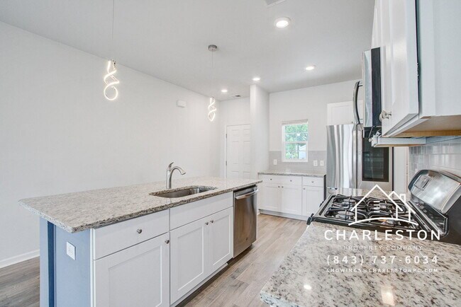 Building Photo - 347 Matuskovic Dr