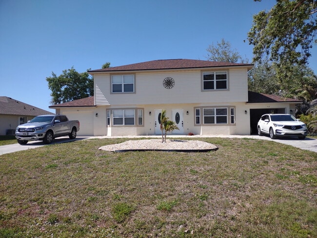 Building Photo - 512 Sweetwater Dr