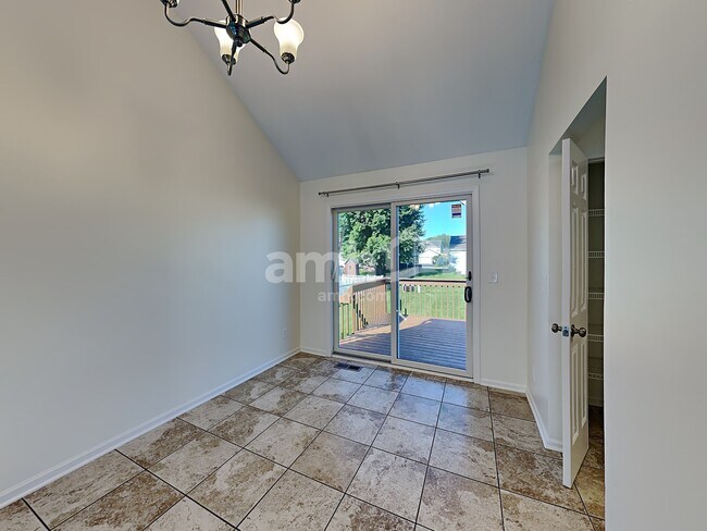 Building Photo - 1531 Mallard Cir E