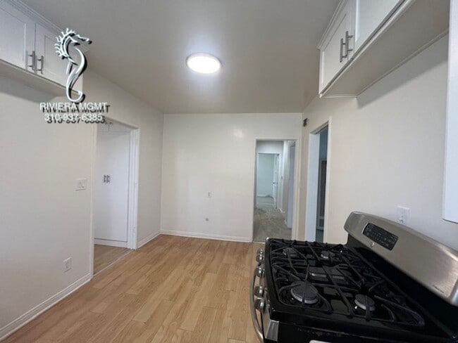 Building Photo - 3 BEd 1.75 Bath House in South Redondo Beach.