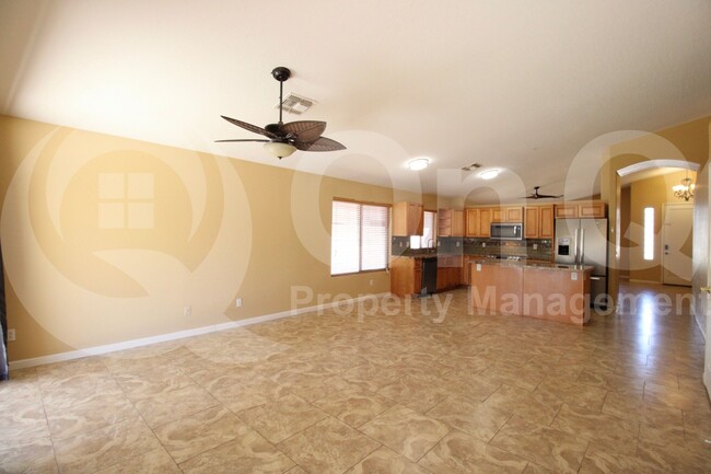 Building Photo - 10559 E Morning Star Dr