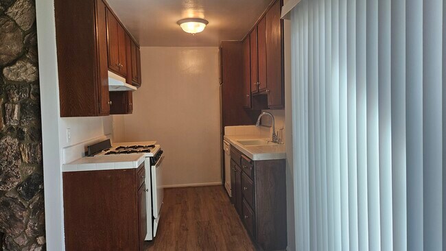 Building Photo - 3838 Keystone Ave