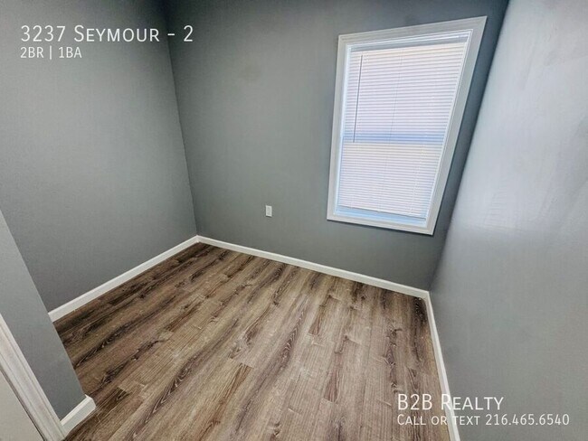 Building Photo - 3237 Seymour-2