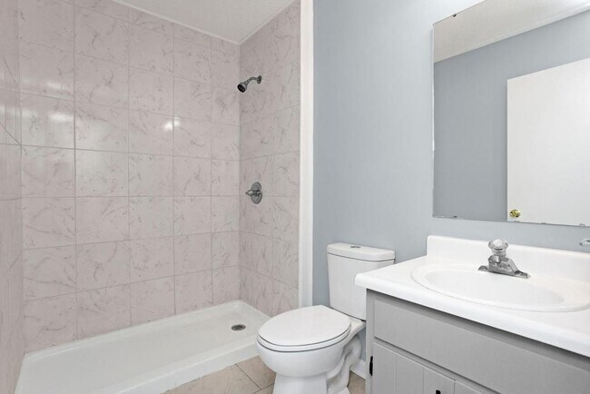 Building Photo - 110A Melanie Ln