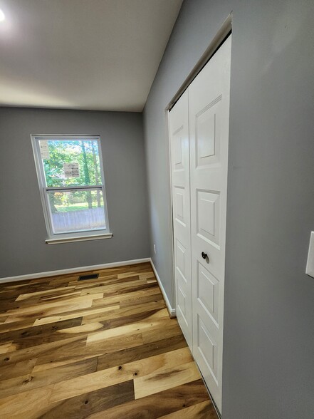 Building Photo - 14826 London Ln