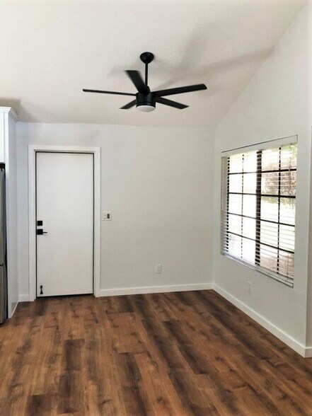 Building Photo - 9019 E Winchcomb Dr