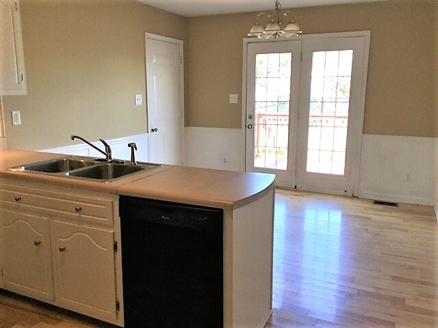 Building Photo - 3648 S Naples Ct