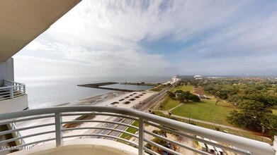 Building Photo - 2060 Beach Blvd