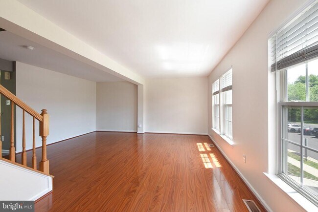 Building Photo - 401 Jene Ct