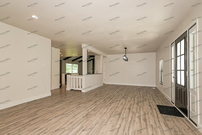 Building Photo - 1145 Wagon Wheel Trail