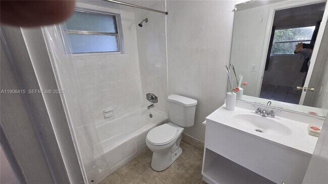 Building Photo - 8704 NW 35th St