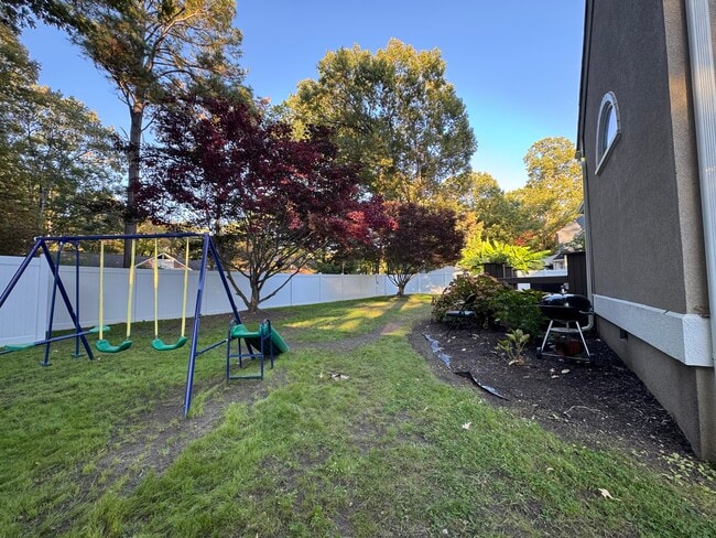 Building Photo - 329 Woodbrook Run