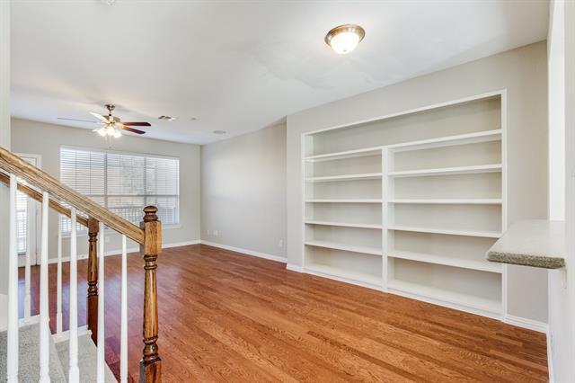 Building Photo - 449 Busher Dr