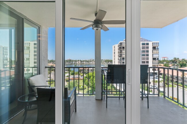 Building Photo - 6295 Bahia Del Mar Cir