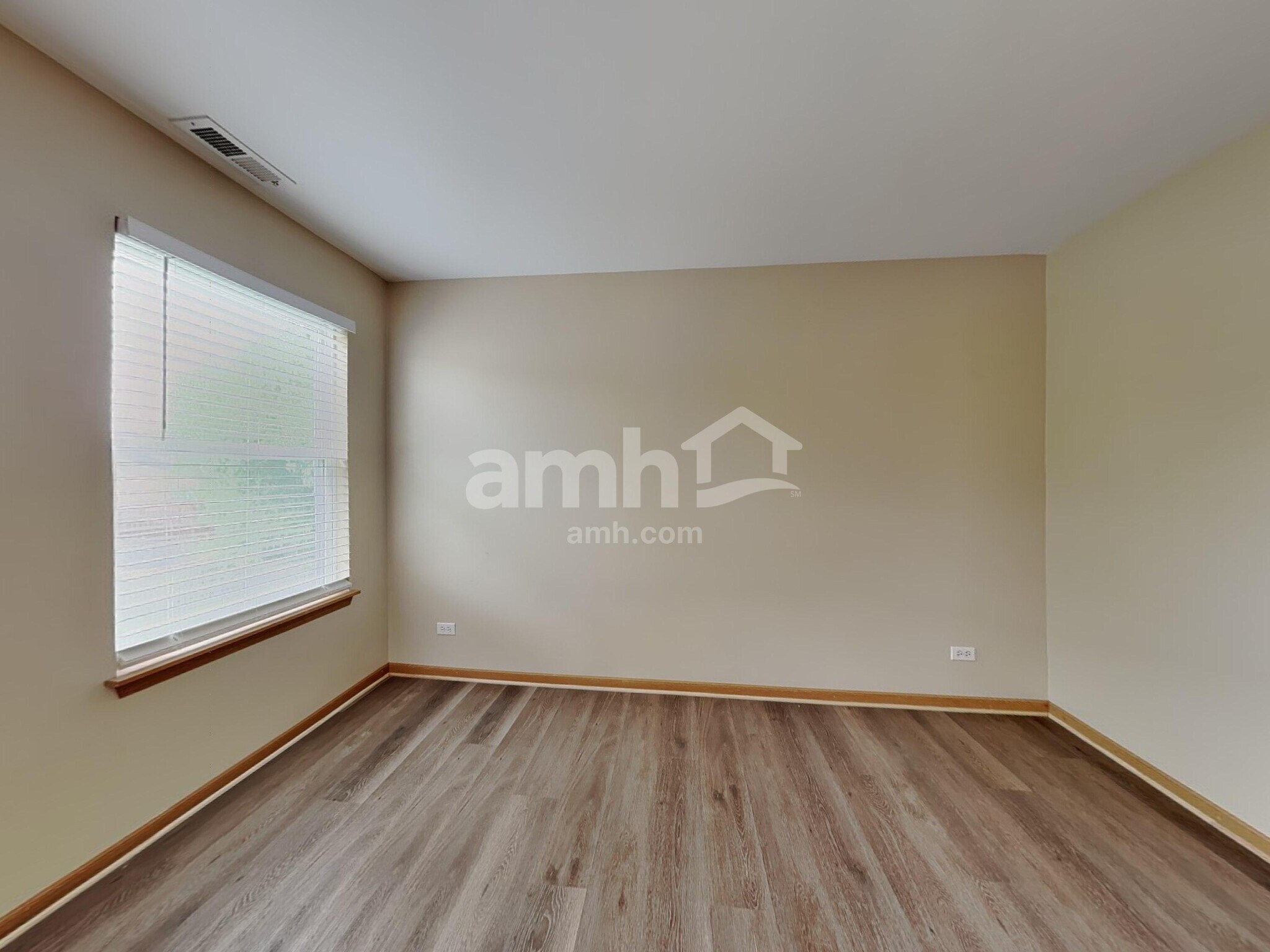 Building Photo - 560 S Annandale Dr