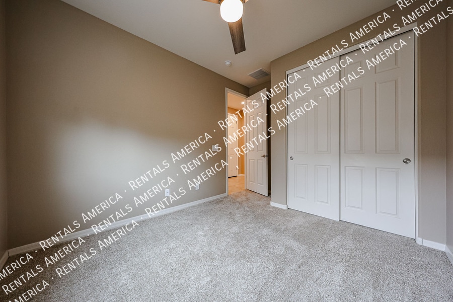 Building Photo - 18963 S 209th Pl