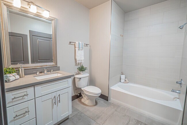 Building Photo - 24595 Town Center Dr