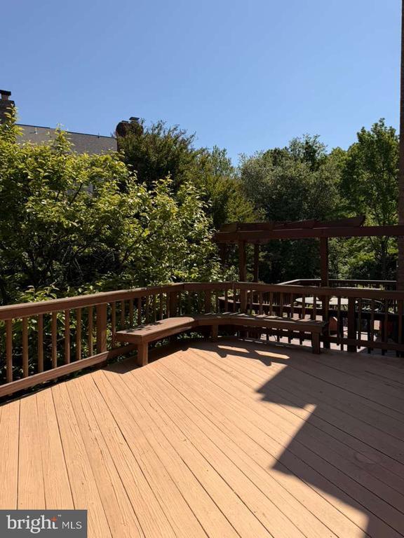 Building Photo - 5976 Norham Dr