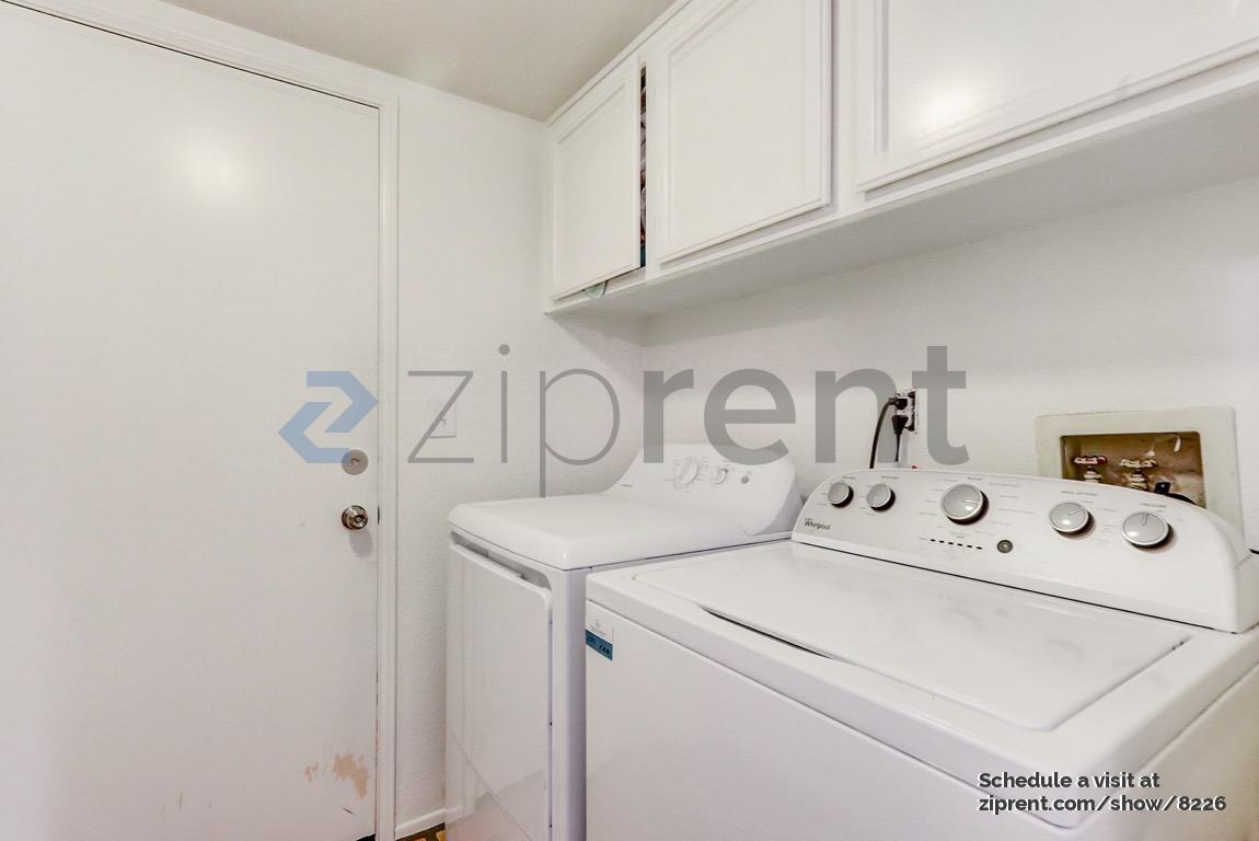 Building Photo - 40050 Spinning Wheel Dr