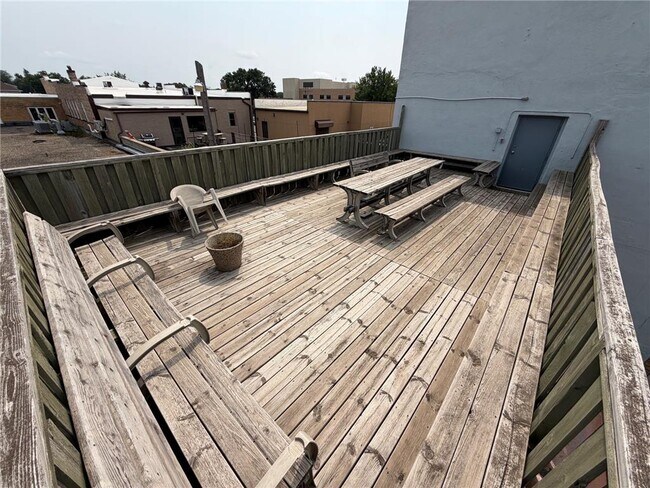 Building Photo - 316 Becker Ave SW