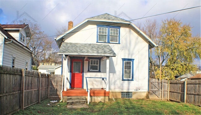 Building Photo - Updated Single Family Home in Montgomery C...