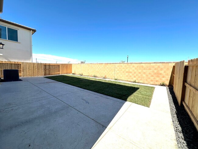 Building Photo - 8112 Moongate Wy