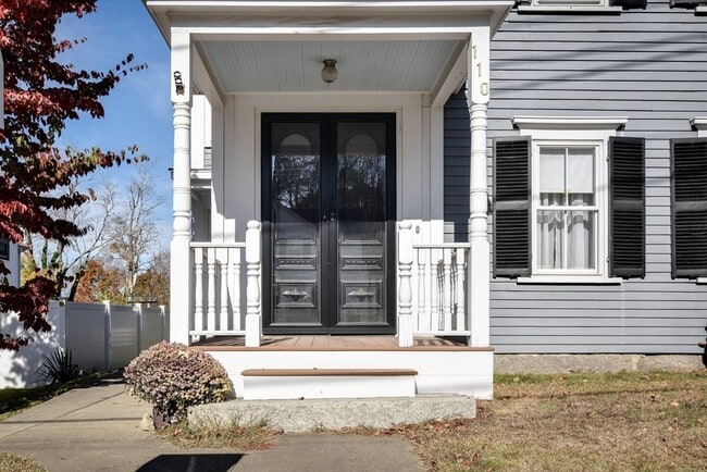 Building Photo - 110 Main St