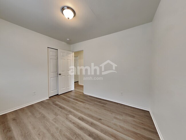 Building Photo - 18525 96th Ave E